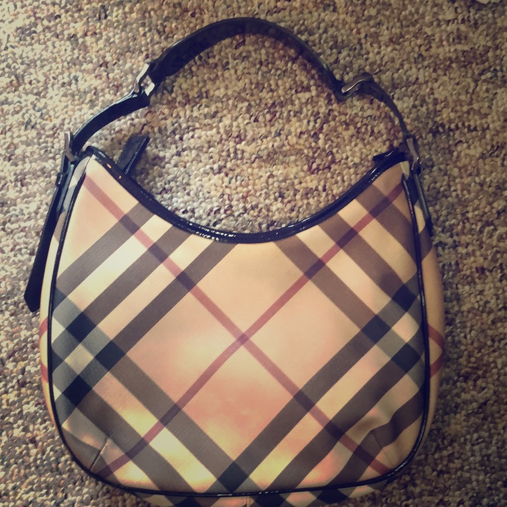 Burberry purse